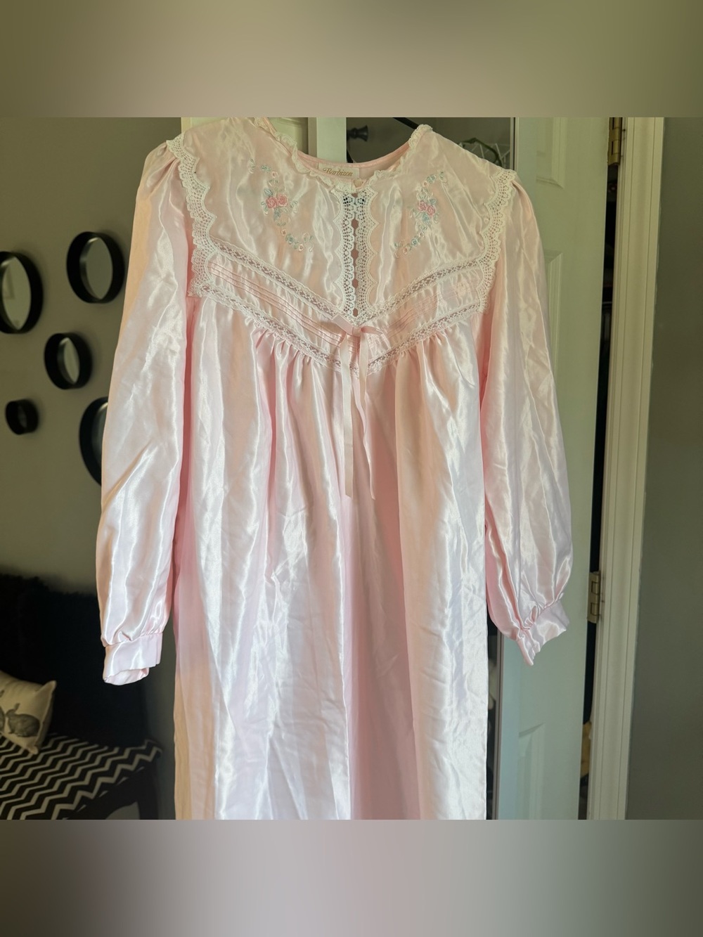 Vintage Barbizon Pink Cuddleskin Nightgown Satin Lace Embroidered Nightie Medium